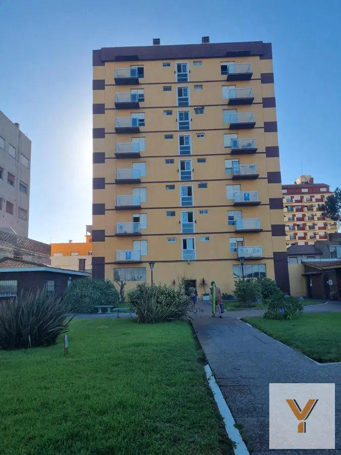 Monoambiente en venta - 1 dormitorio 1 baño - Cochera - 26 mts2 - San Bernardo Del Tuyu 2