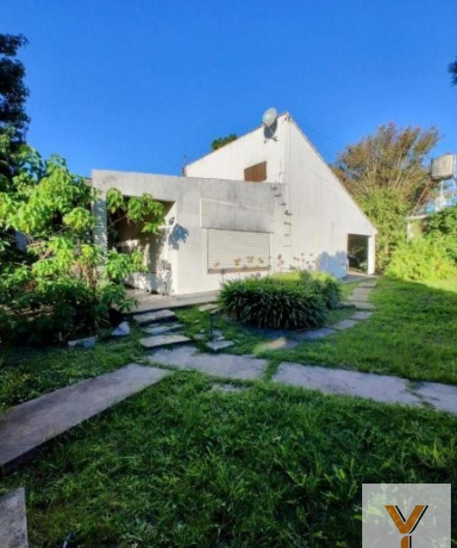 Casa en venta - 3 Dormitorios 1 Baño - Berazategui