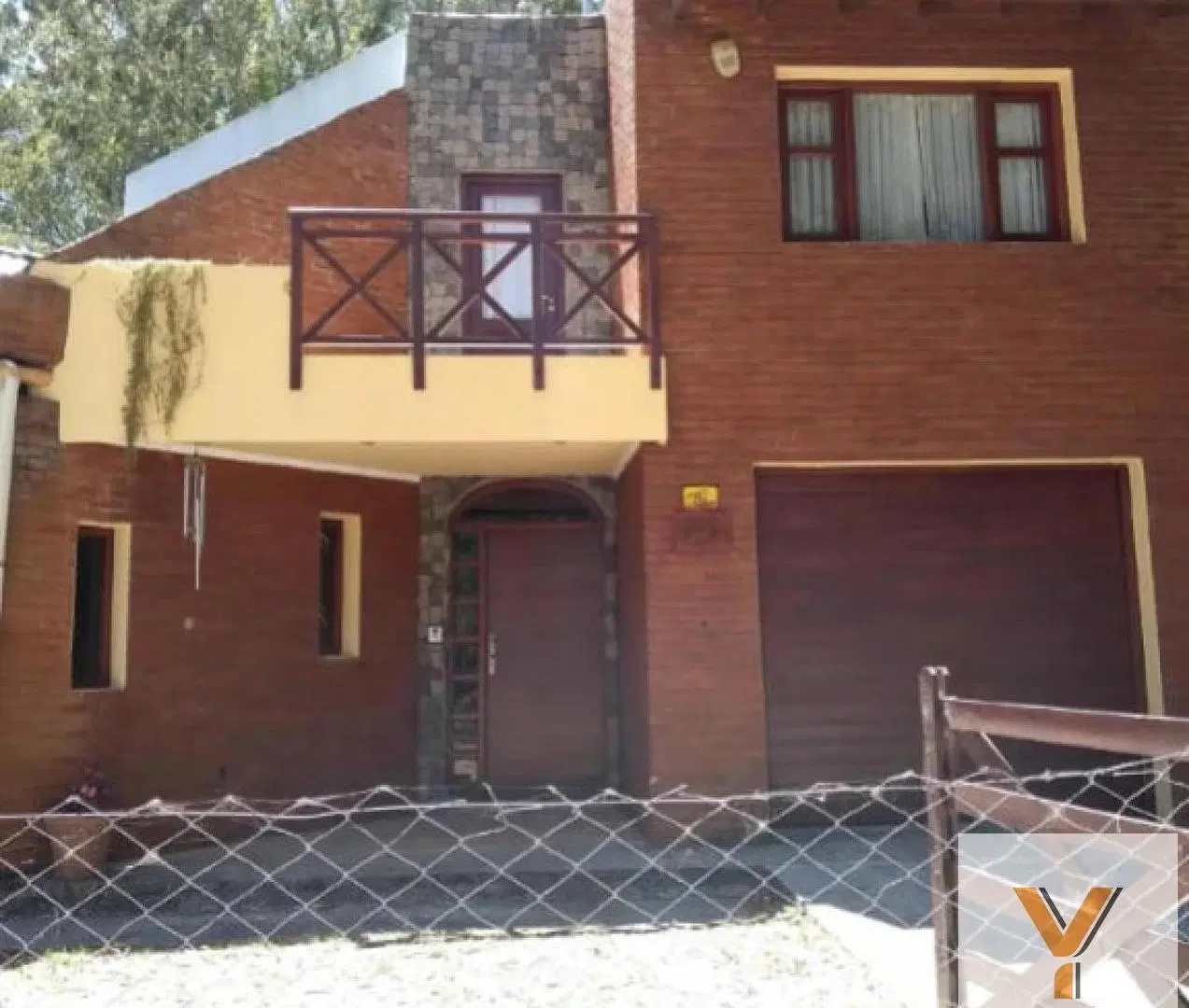 Casa en venta - 3 dormitorios 2 baños - 2 cocheras - Santa Teresita 2