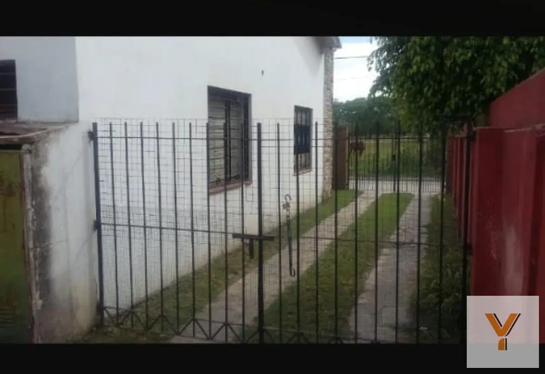 Casa en venta - 4 Dormitorios 2 Baños - Cochera - 748mts2 - José C. Paz 4