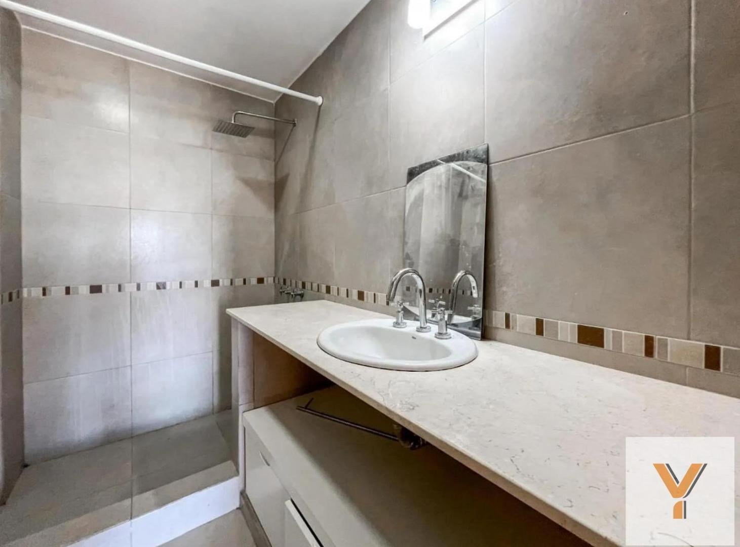 Departamento en Venta - 3 Dormitorios 2 Baños - 270mts - La Plata