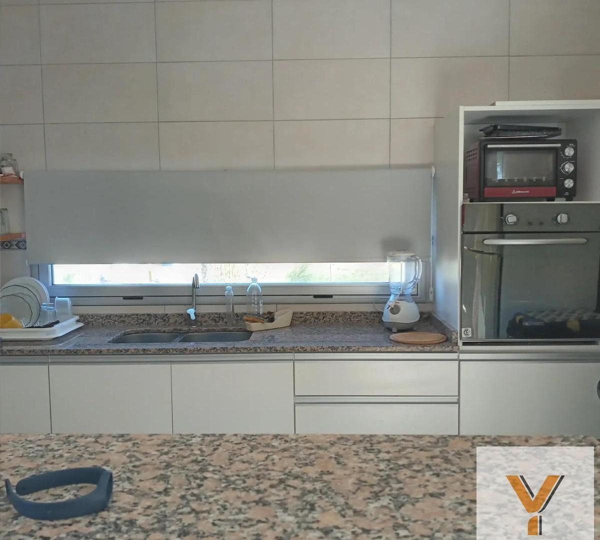 Foto de Casa en venta - 3 Dormitorios 2 Baños - Presidente Perón, imagen 4