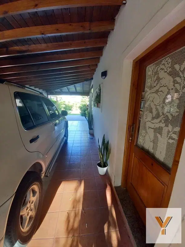 Casa en venta - 3 Dormitorios 3 Baños - 980Mts2 - Fincas del Lago 4