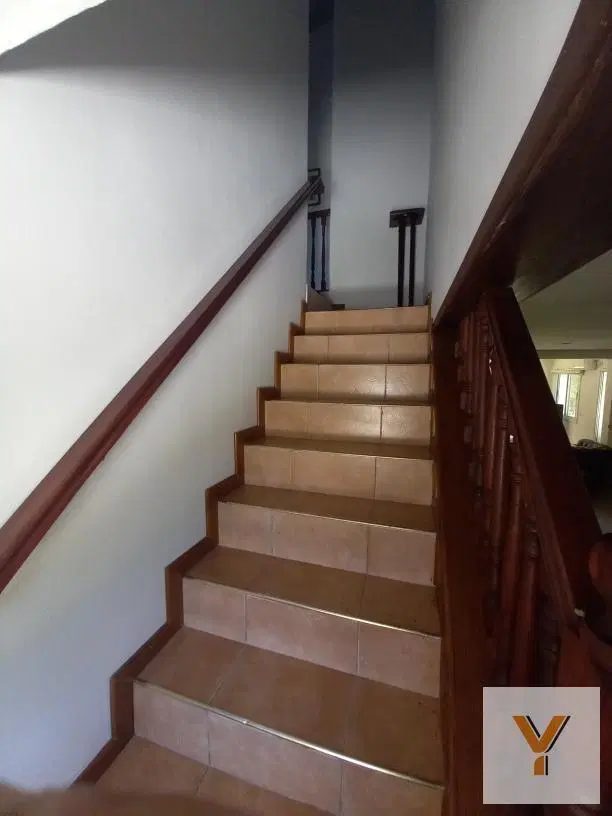 Casa en venta - 3 Dormitorios 3 Baños - 980Mts2 - Fincas del Lago 2