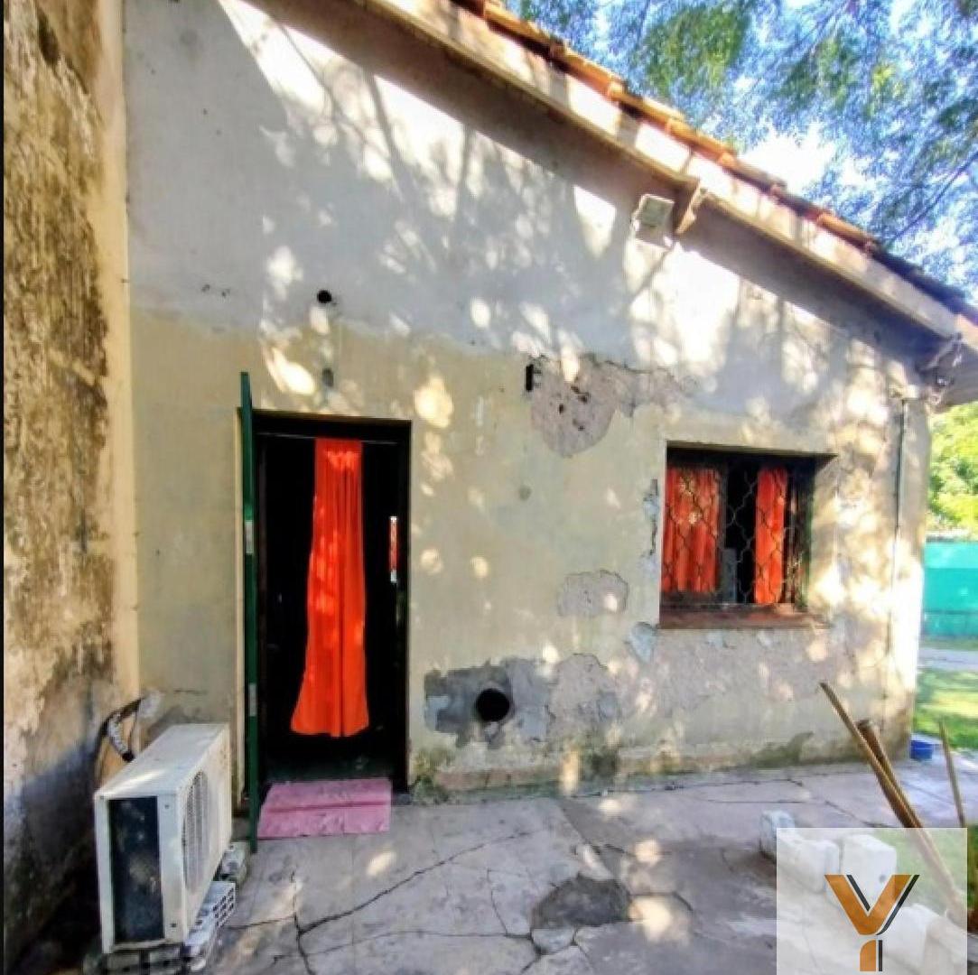 Casa en Venta - 2 Dormitorios 2 Baños - 870mts - La Plata