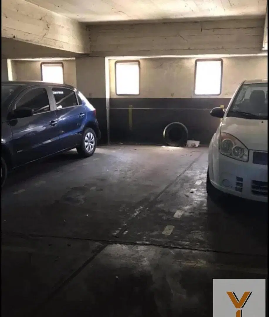 Cochera en venta - 12mts2 - Recoleta 5