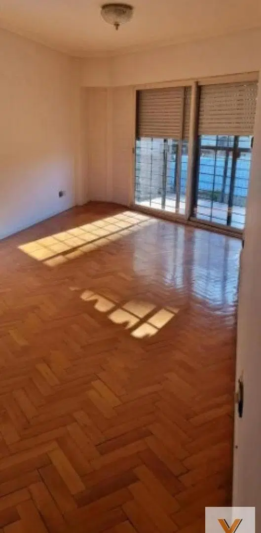 Departamento en venta - 3 Dormitorios 2 Baños - Caballito 2