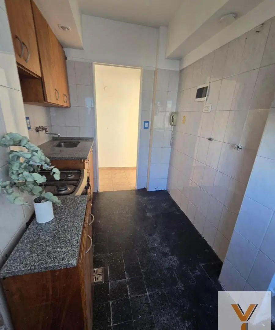 Departamento en venta - 2 Dormitorios 1 Baño - Monserrat 1