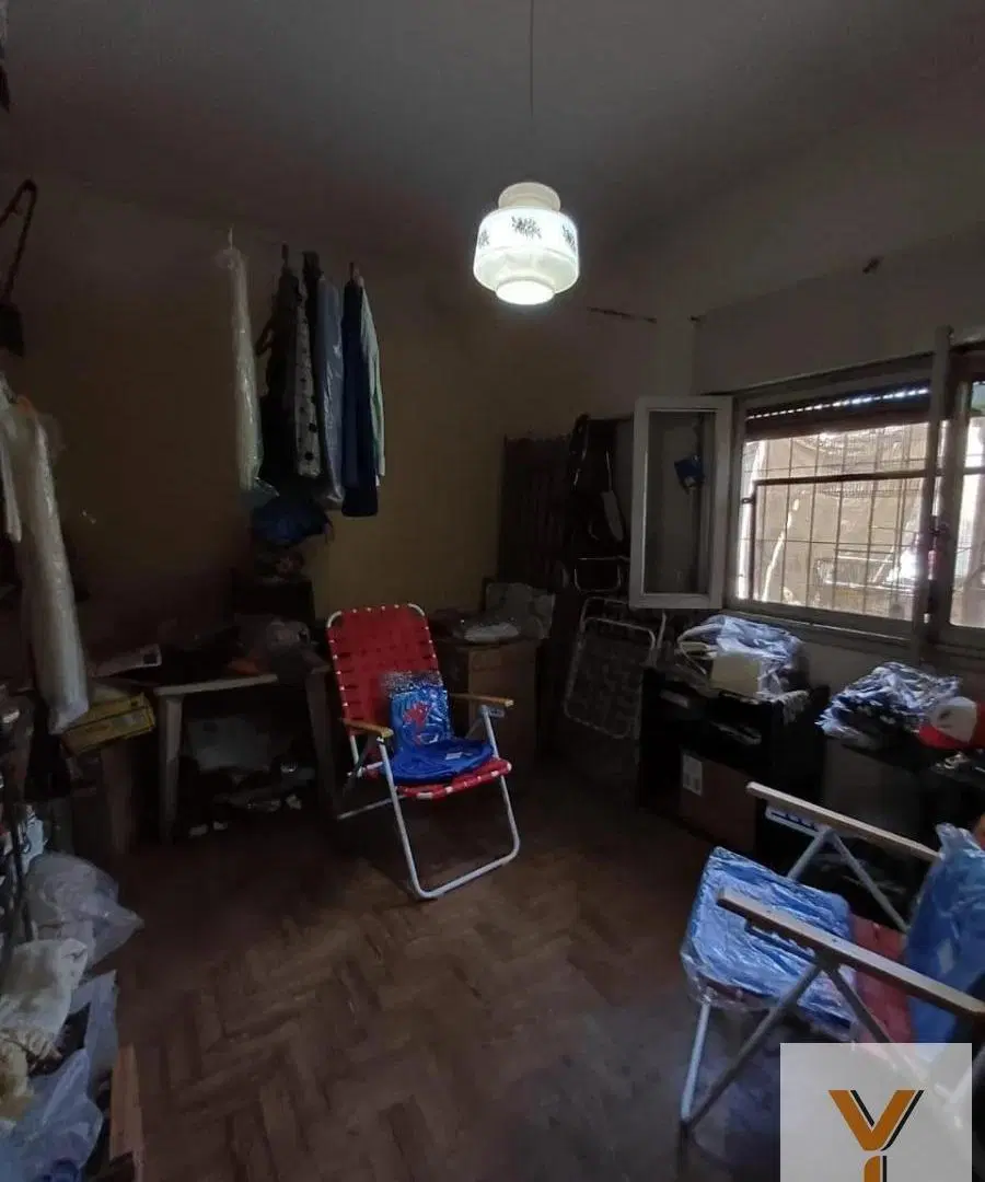 Casa en venta - 3 Dormitorios 1 Baño - Quilmes 5
