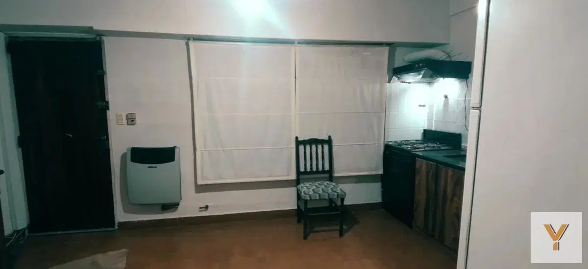 Casa en venta - 1 dormitorio 1 baño - 77,5mts2 - Bernal Oeste 2