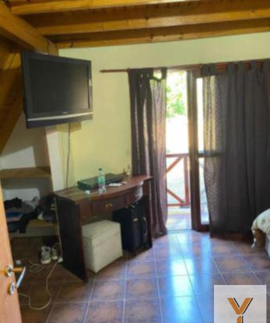 Foto de Casa en venta - 5 Dormitorios 2 Baños - 270Mts2 - La Lucila Del Mar, imagen 4