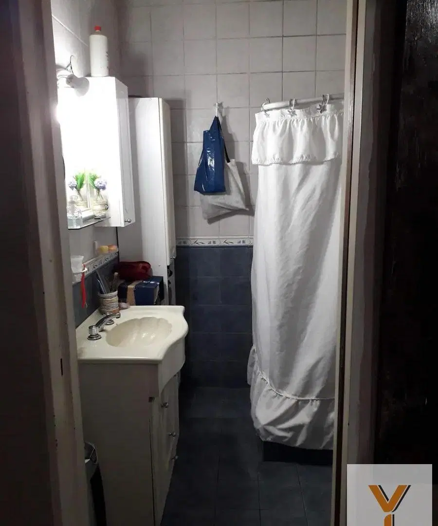 Casa en venta - 4 Dormitorios 2 Baños - Quilmes Oeste 5