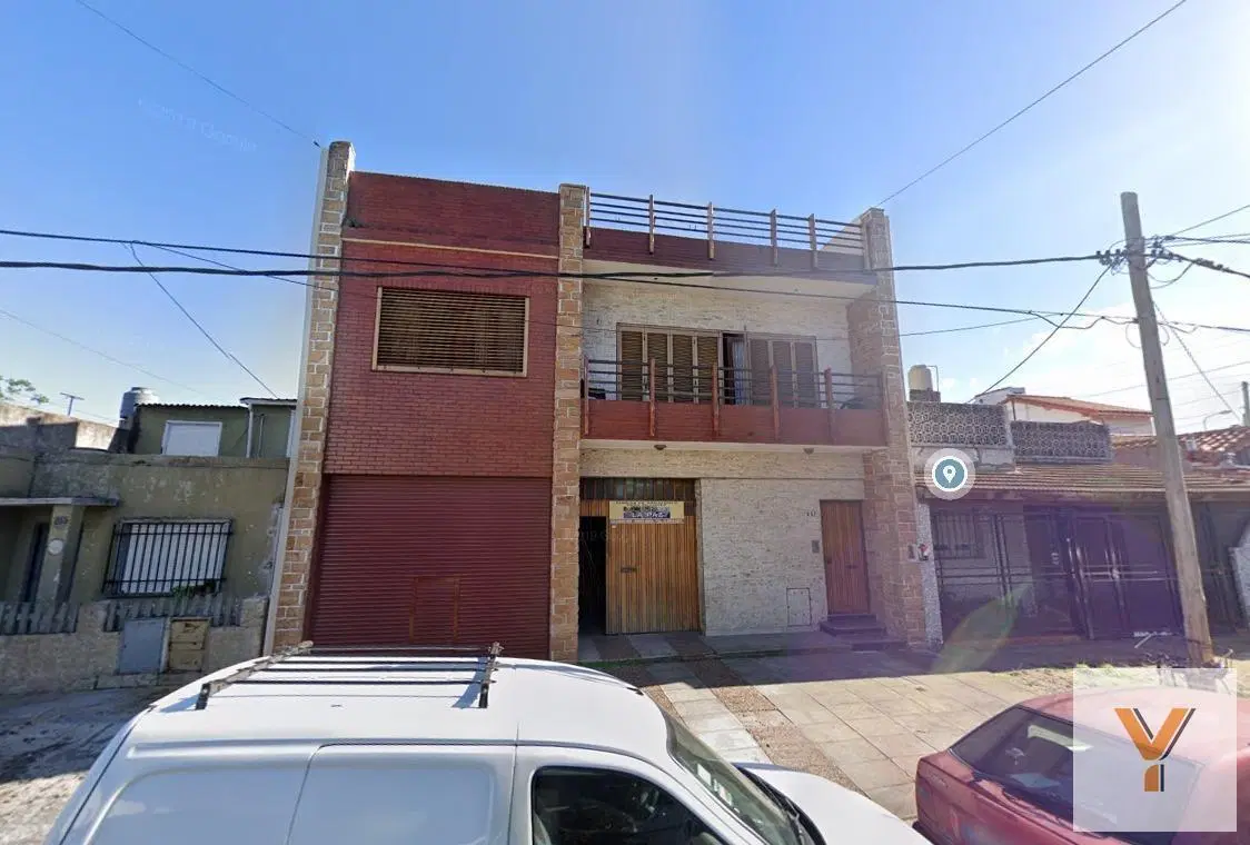 Departamento en venta - 3 Dormitorios 2 Baños - 350Mts2 - Ramos Mejia 1