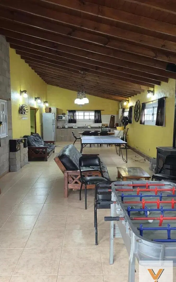 Casa en venta - 2 Dormitorios 1 Baño - Cochera - 348Mts2 - San Miguel del Monte 2