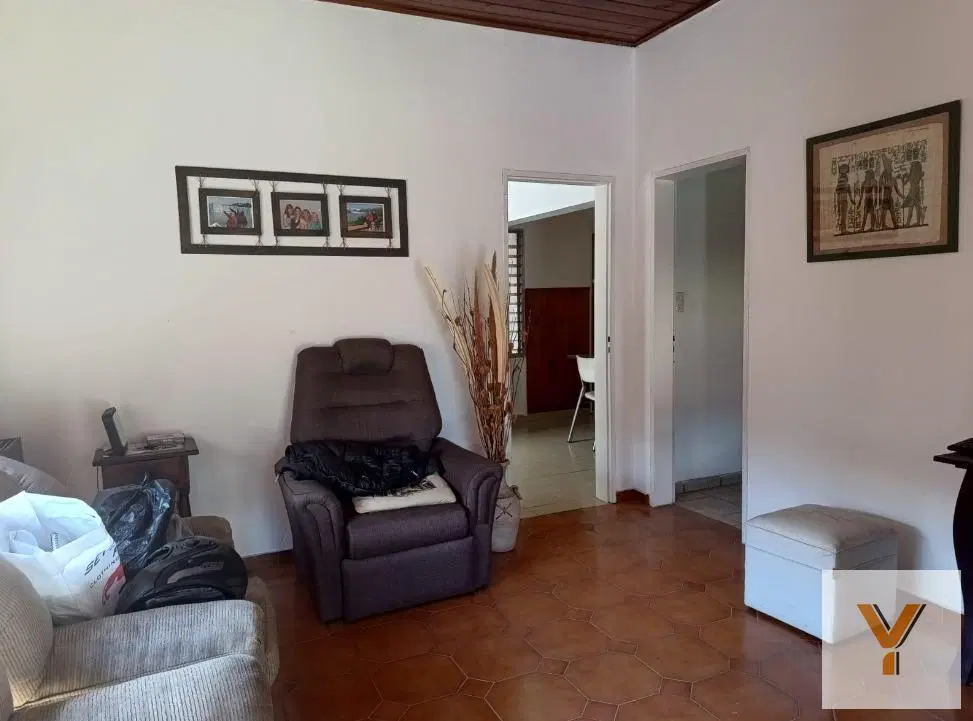 Casa en venta - 4 Dormitorios 3 Baños - Cochera - 550Mts2 - Monte Grande 3