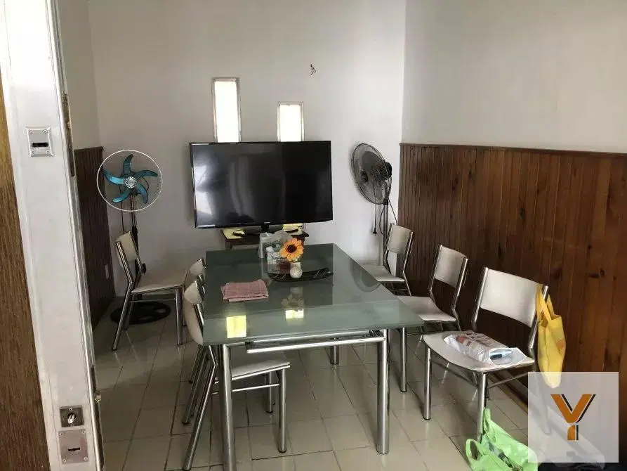 Casa en venta - 4 Dormitorios 3 Baños - Cochera - 550Mts2 - Monte Grande 2