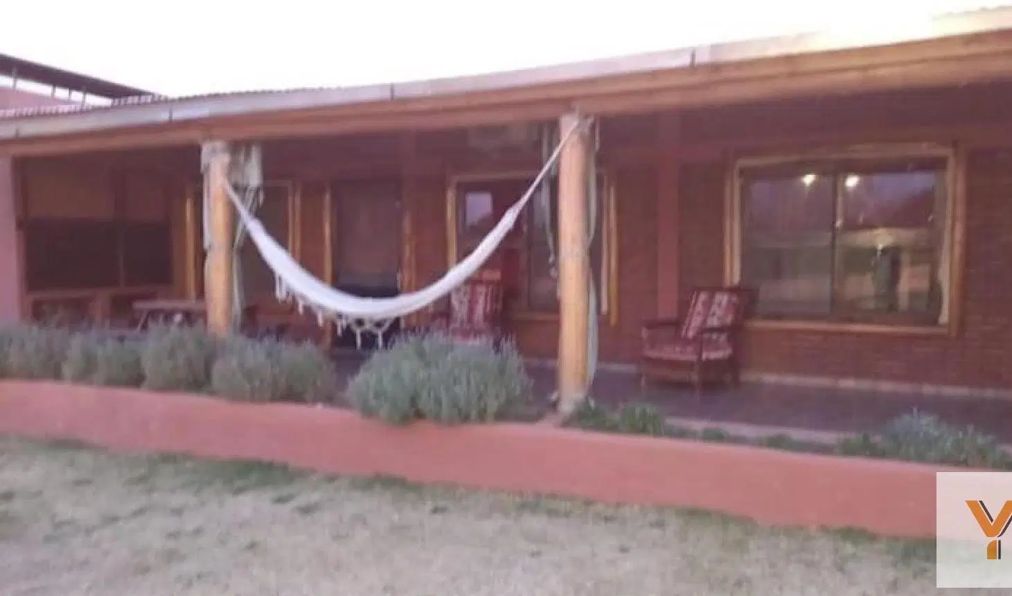 Casa en venta - 4 Dormitorios 2 Baños - Cocheras - 2.000Mts2 - San Rafael 3