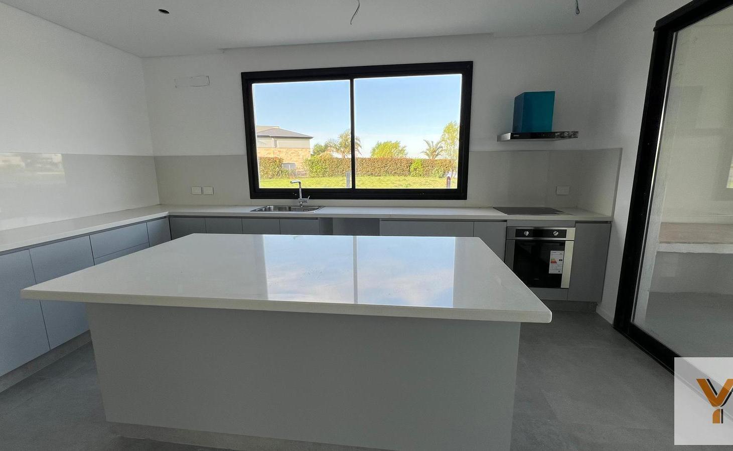 Foto de Casa en venta - 3 Dormitorios 4 Baños - Cochera - 824Mts2 - Escobar, imagen 5