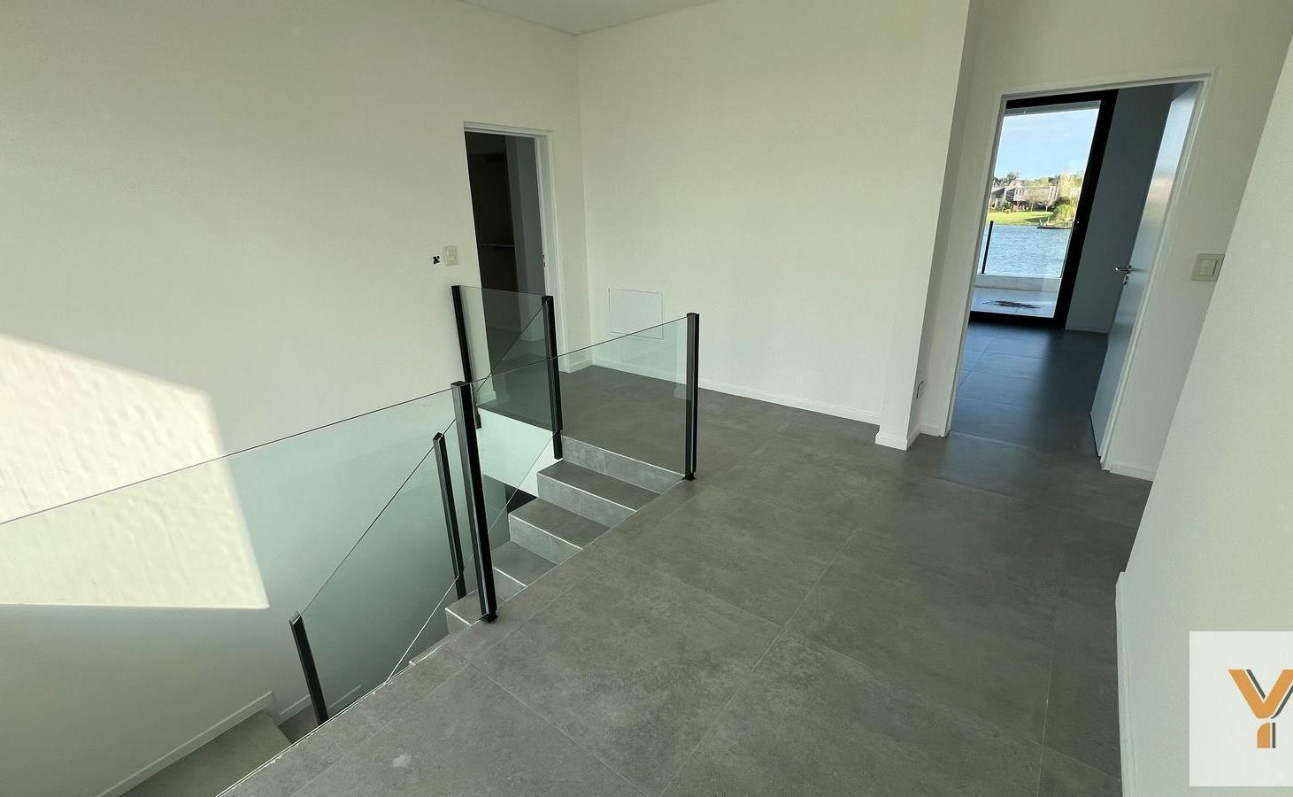 Foto de Casa en venta - 3 Dormitorios 4 Baños - Cochera - 824Mts2 - Escobar, imagen 4