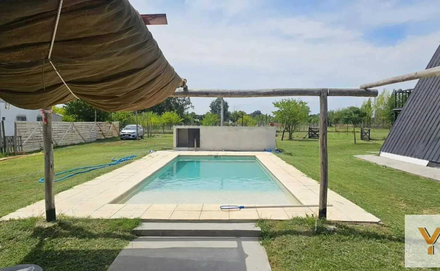 Casa en venta - 3 Dormitorios 2 Baños - Florencio Varela 4
