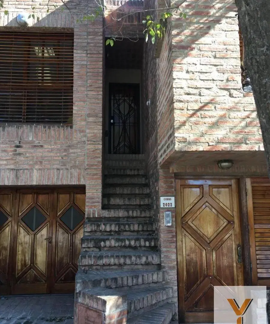 Casa en venta - 4 Dormitorios 3 Baños - Córdoba 3