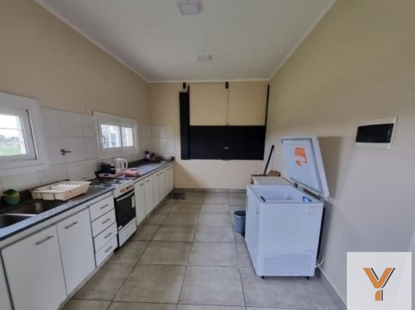 Casa en Venta - 2 Dormitorios 1 Baño - 2795mts2 - Tandil
