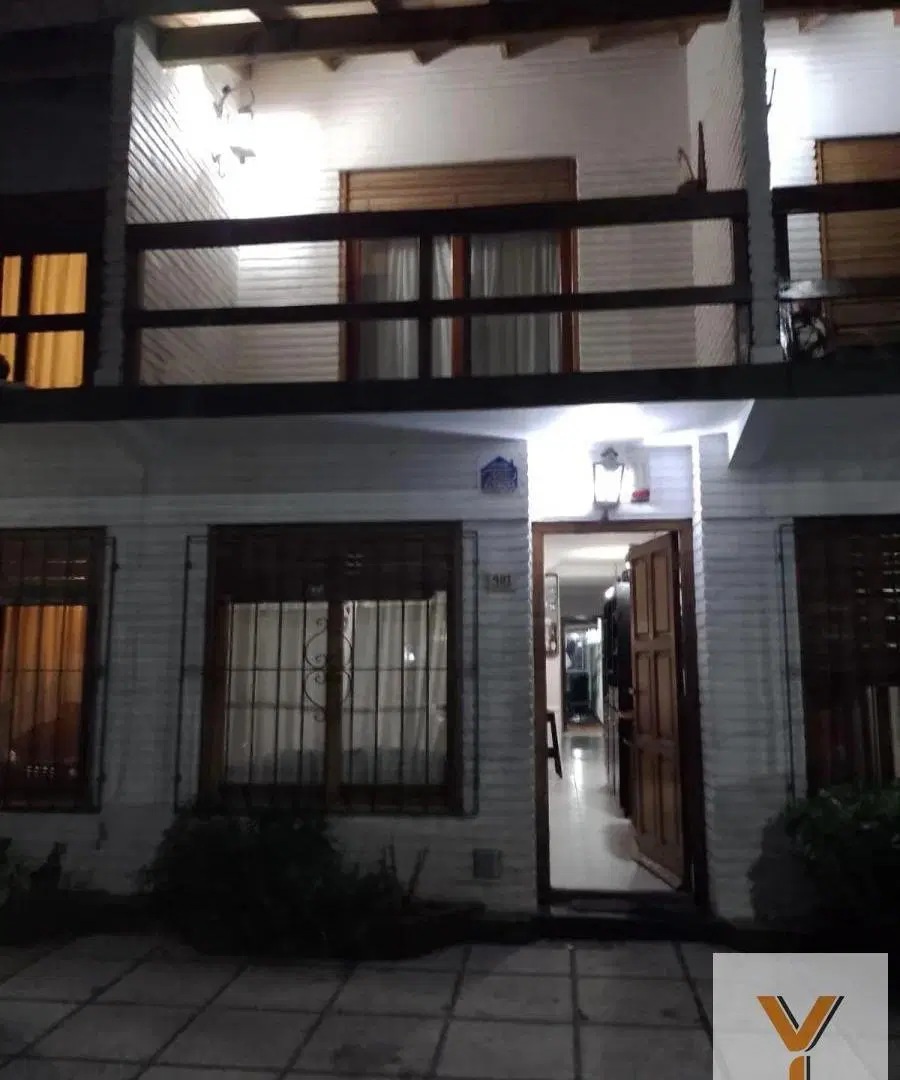 Casa en venta - 3 Dormitorios 2 Baños - Cochera - 155Mts2 - San Bernardo del Tuyú 2