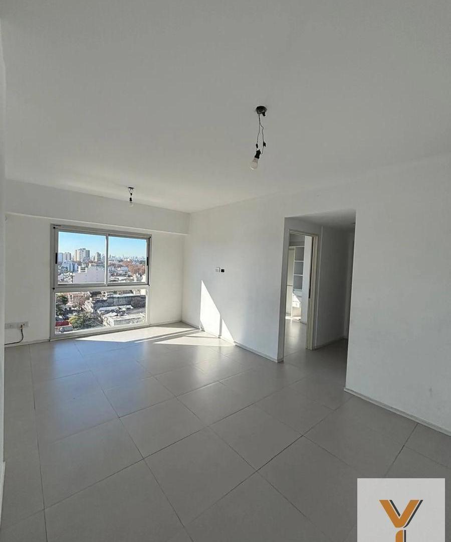 Foto de Departamento en Venta - 2 Dormitorios 1 Baño - 70mts - Monte Castro, imagen 1