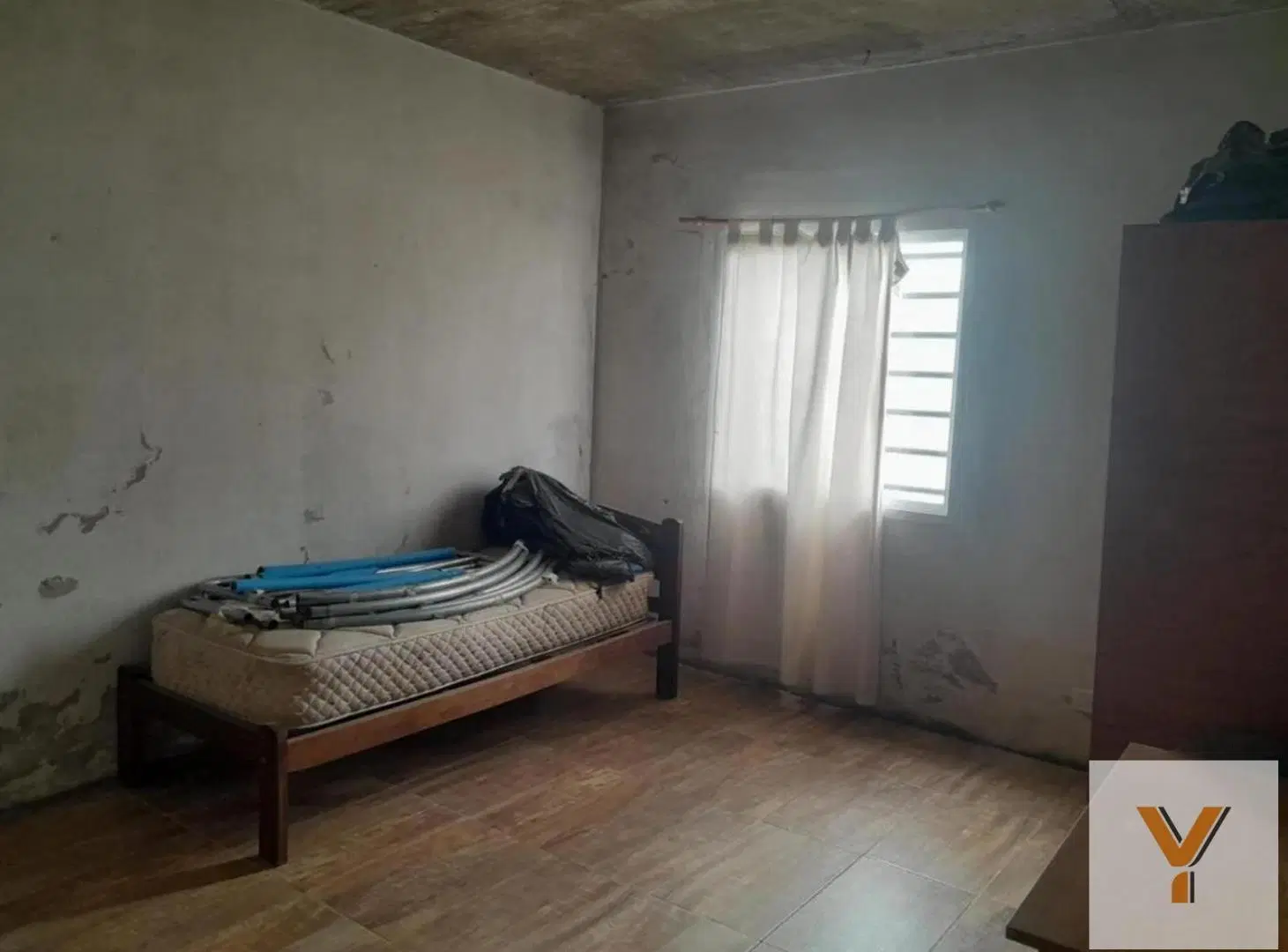 Casa en Venta - 3 Dormitorios 1 Baño - 215mts - Almirante Brown 3