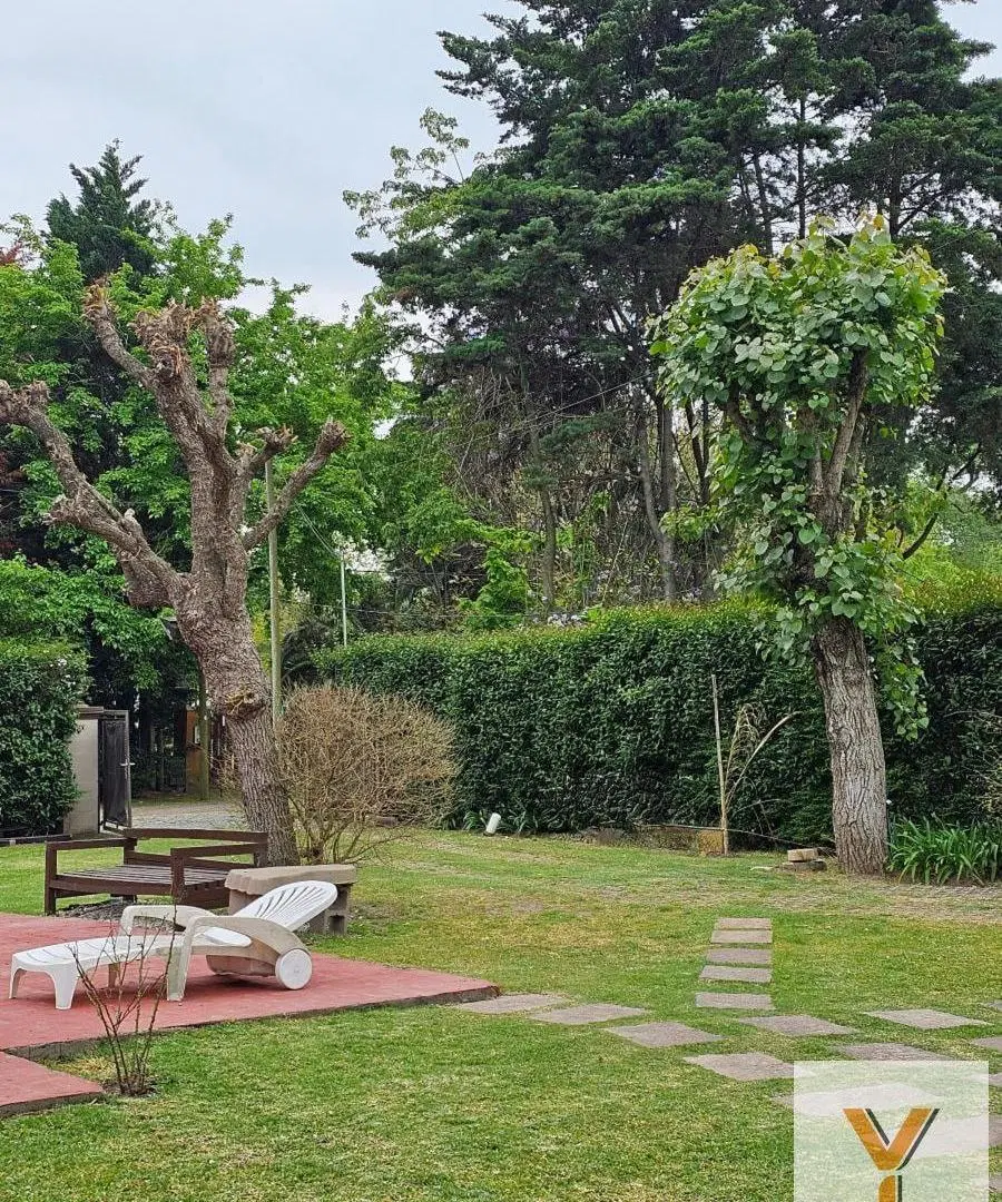Casa en Venta - 3 Dormitorios 2 Baños - 700mts - Berazategui 4