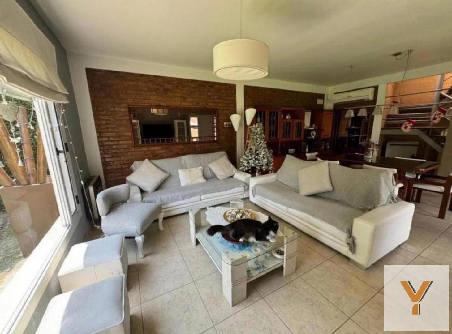 Casa en Venta - 3 Dormitorios 2 Baños - 700mts - Berazategui 1