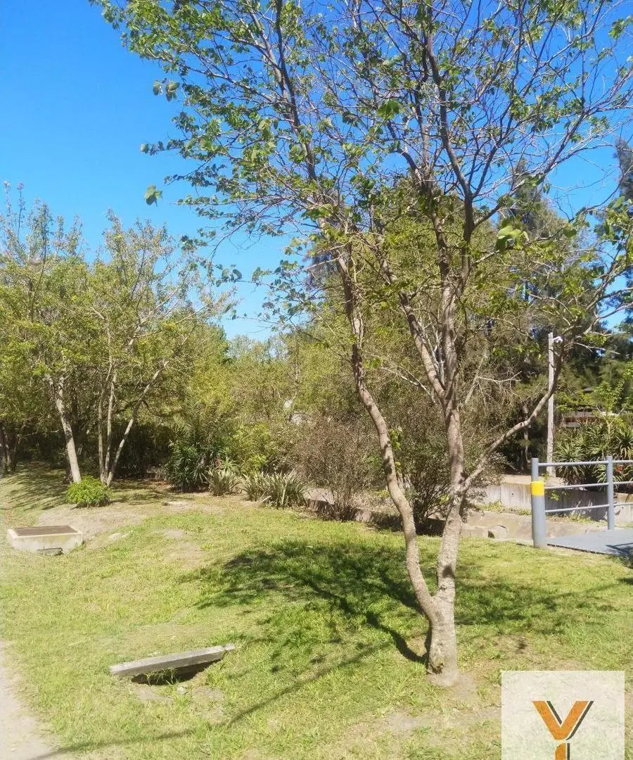 Casa en Venta - 3 Dormitorios 2 Baños - 700mts - Berazategui 2