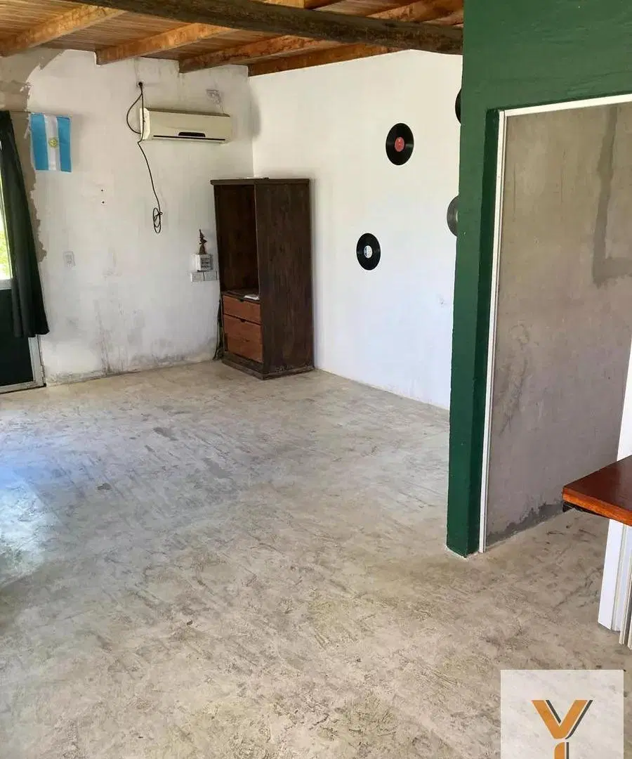 Casa en venta - 3 Dormitorios 1 Baño - Monoambiente - Dúplex - 240Mts2 - Dolores 4