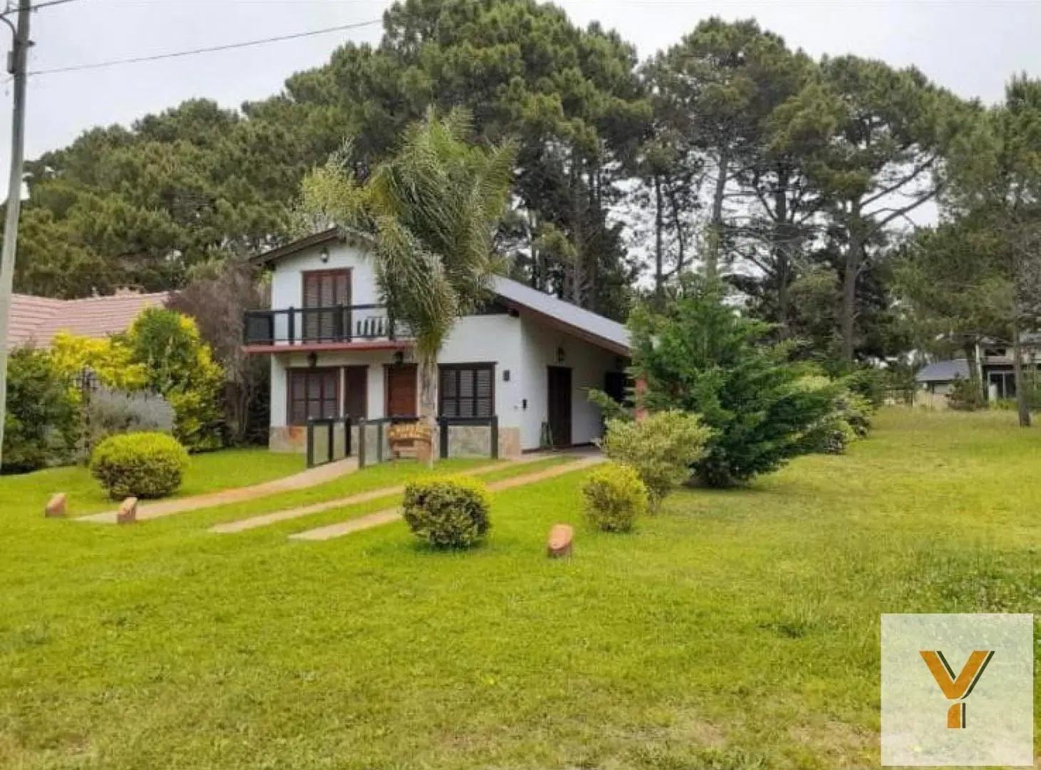Casa en venta - 3 Dormitorios 2 Baños - Costa del Este 1