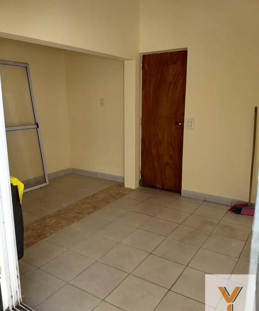 Casa en venta - 3 Dormitorios 2 Baños - 300Mts2 - San Luis 4