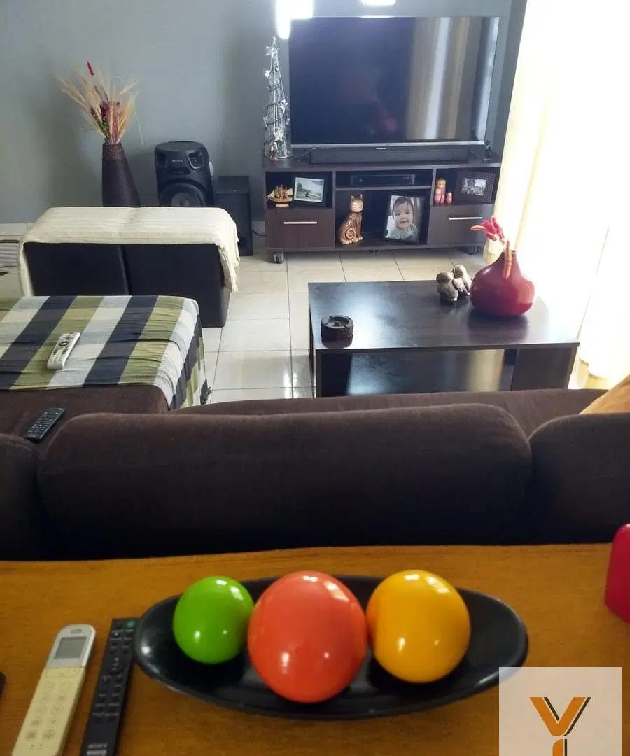 Casa en venta - 3 Dormitorios 2 Baños - 300Mts2 - San Luis 8