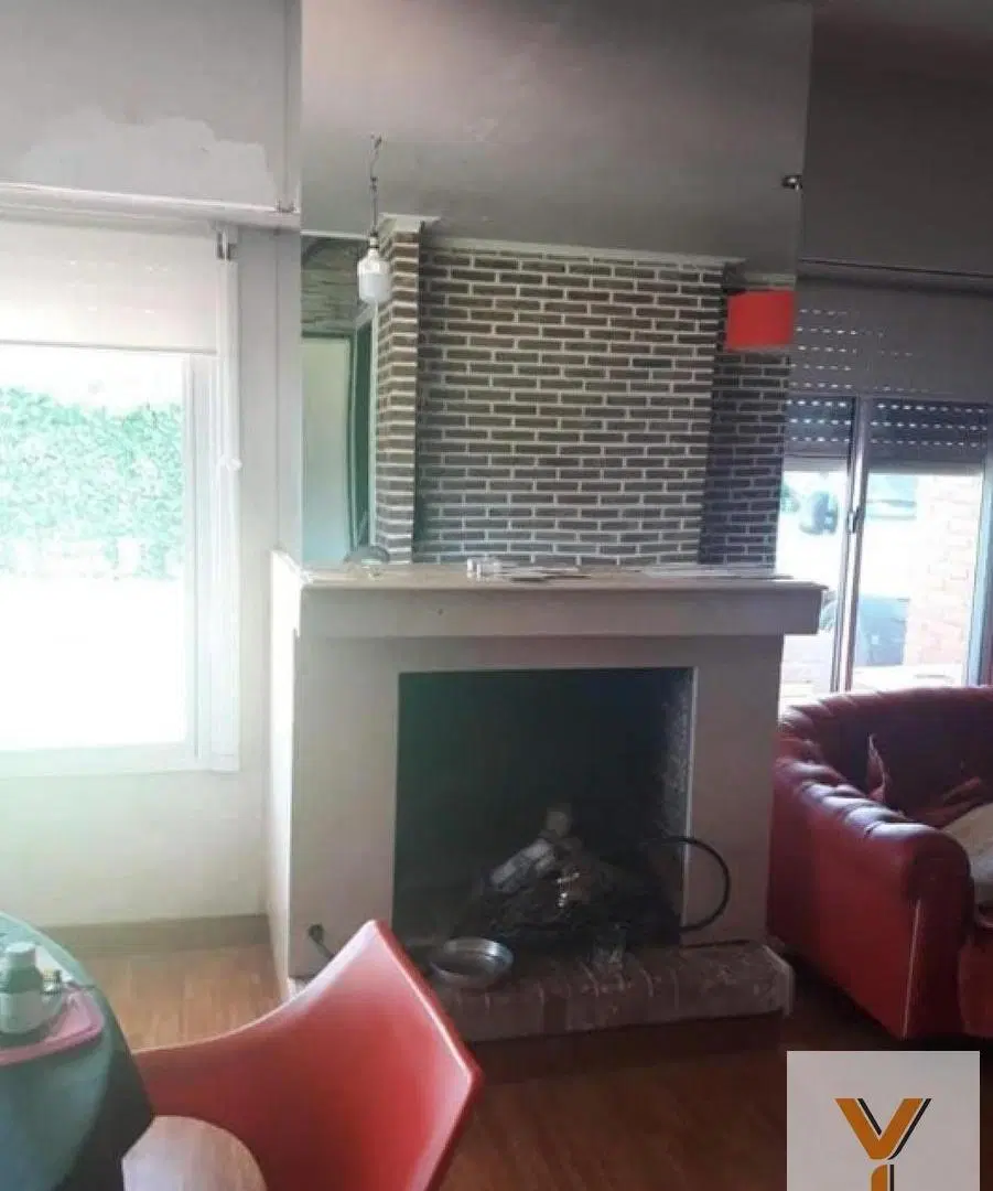 Casa en venta - 4 Dormitorios 3 Baños - Bahía Blanca 2
