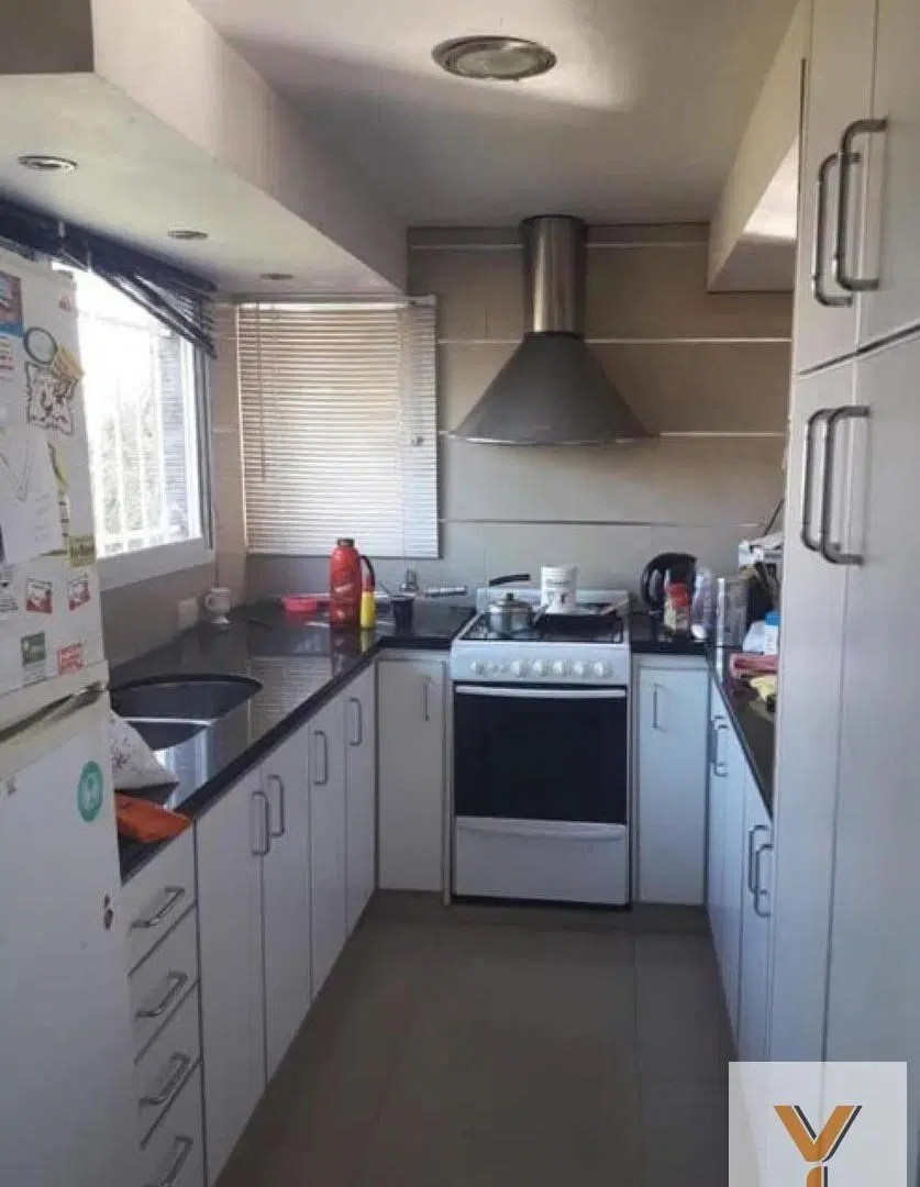 Casa en venta - 4 Dormitorios 3 Baños - Bahía Blanca 1