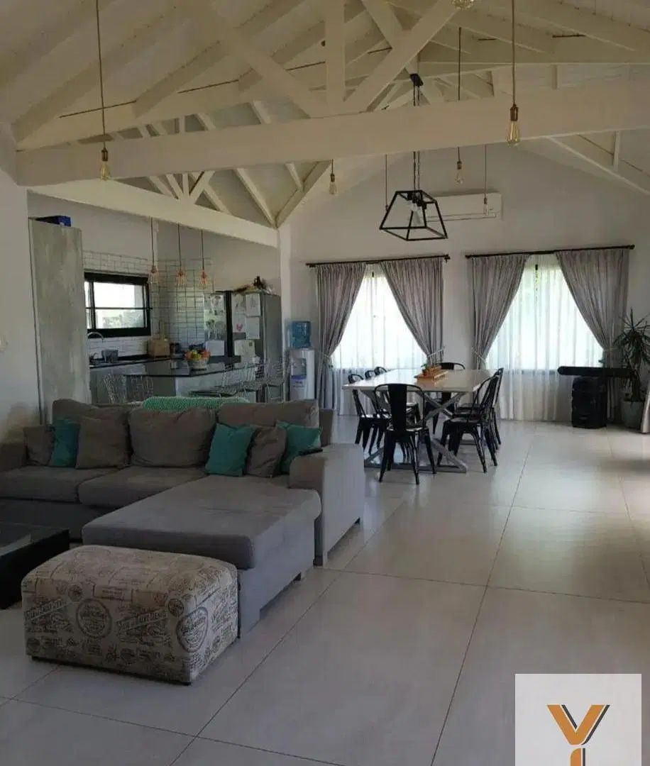 Casa en Alquiler - 5 Dormitorios 4 Baños - 1000mts - Ezeiza 1