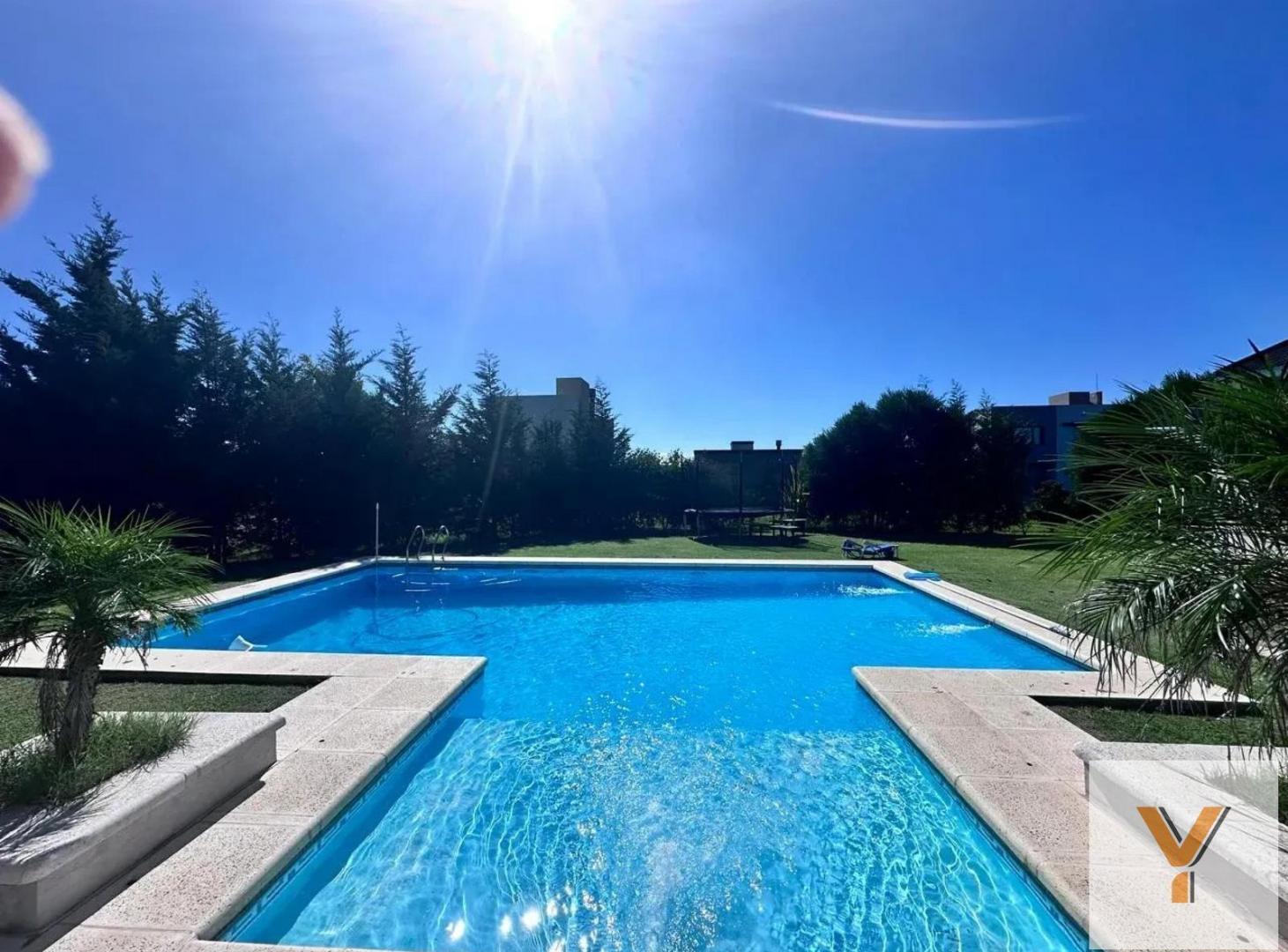 Casa en Alquiler - 5 Dormitorios 4 Baños - 1000mts - Ezeiza