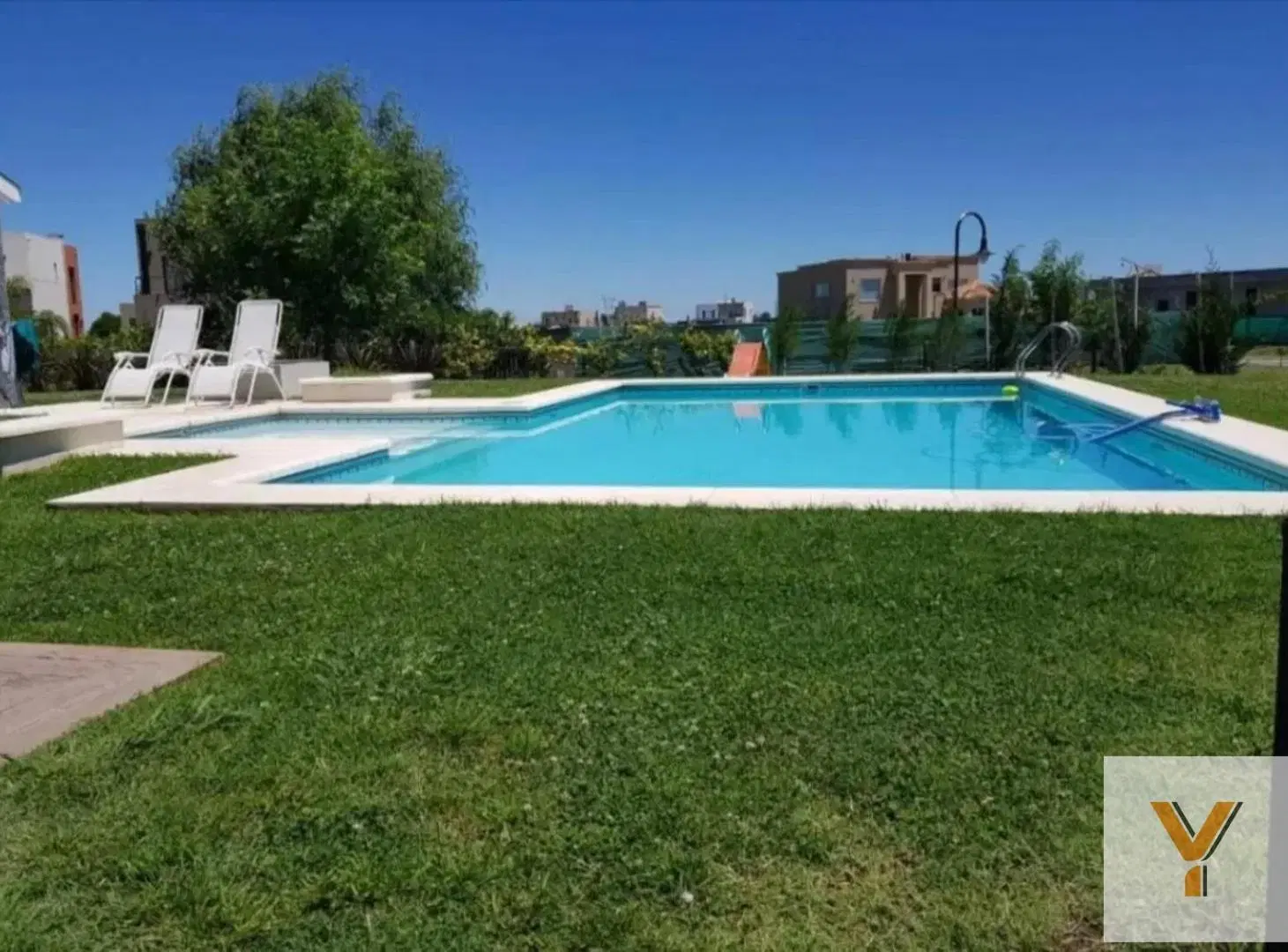 Casa en Alquiler - 5 Dormitorios 4 Baños - 1000mts - Ezeiza 2