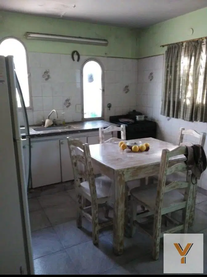 Casa en venta - 3 dormitorios 1 baño - 80mts2  - El Talar 4