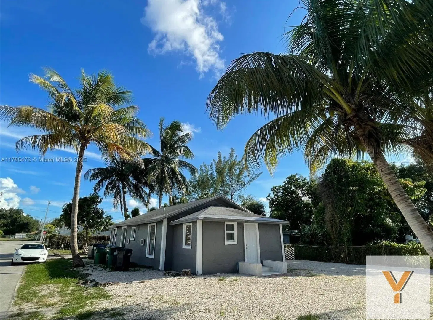 Casa en venta - 2 Dormitorios 1 Baño - Florida 3