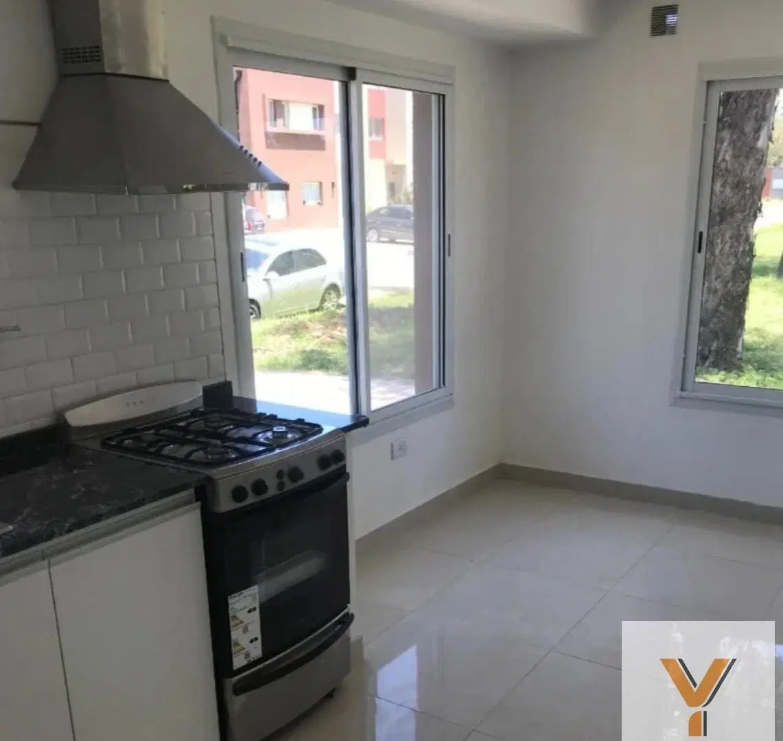 Casa en venta - 3 Dormitorios 2 Baños - Moreno 4