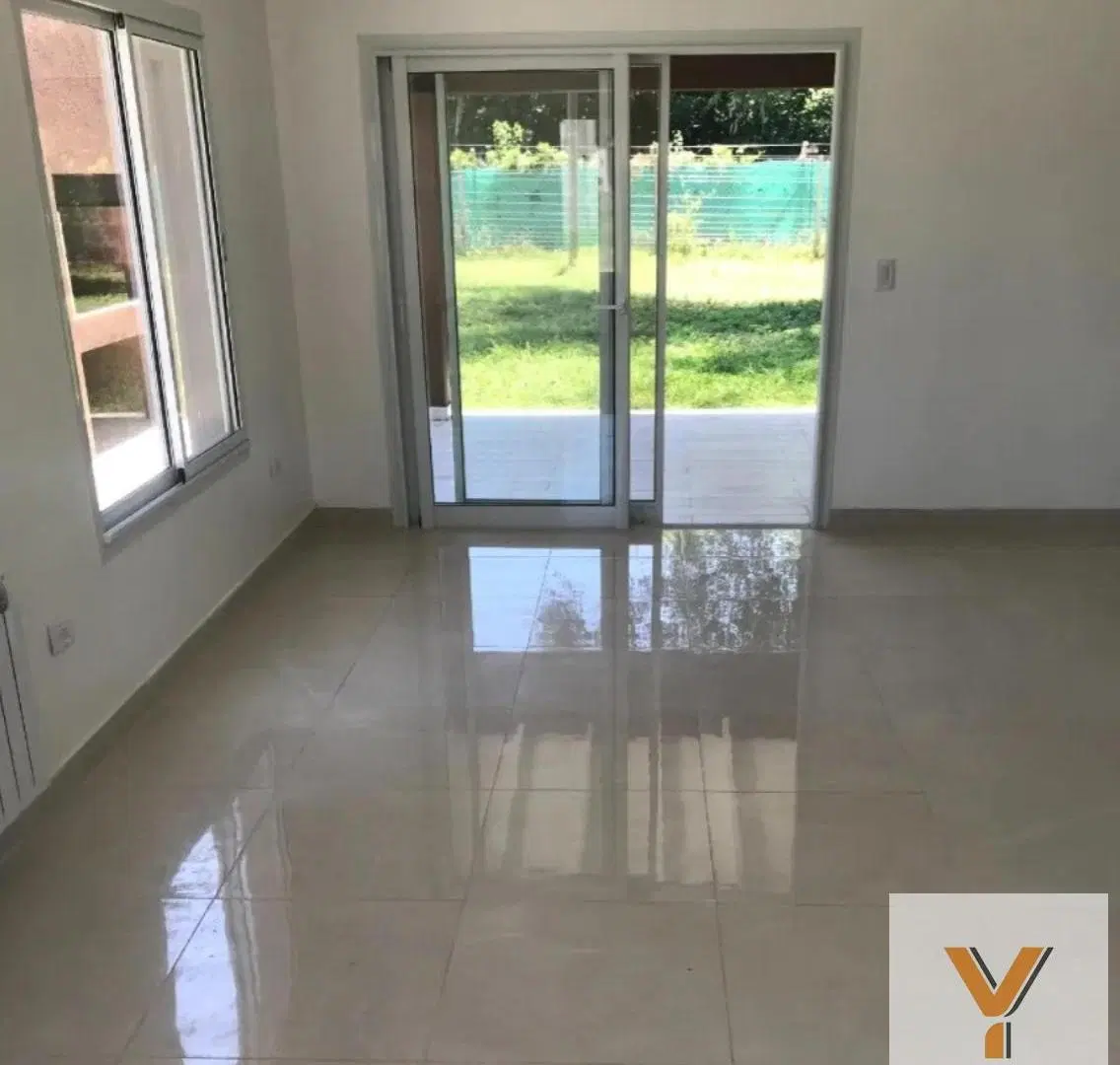 Casa en venta - 3 Dormitorios 2 Baños - Moreno 2