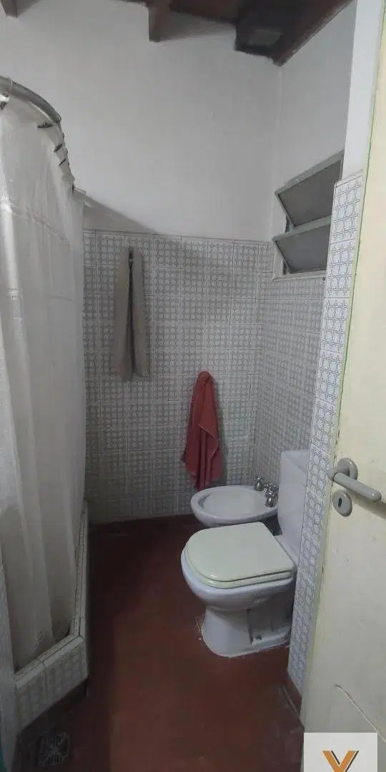 Casa en venta - 4 Dormitorios 2 Baños - Cochera - 300Mts2 - Monte Grande 3