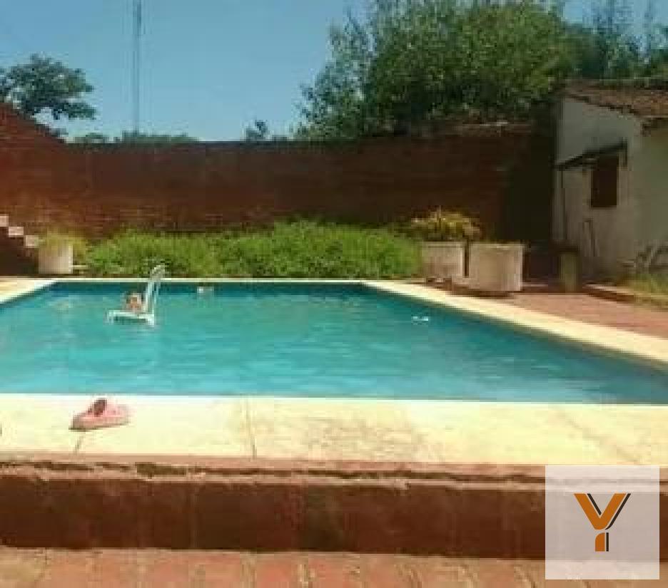 Casa quinta en venta - 3 Dormitorios 3 Baños - Cocheras - 1.300Mts2 - Lobos
