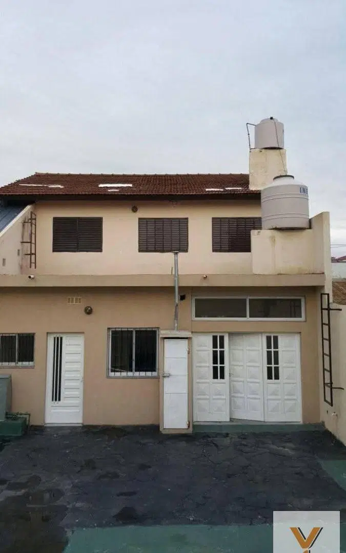 Casa Multifamiliar en venta - 6 Ambientes - Ramos Mejía 1