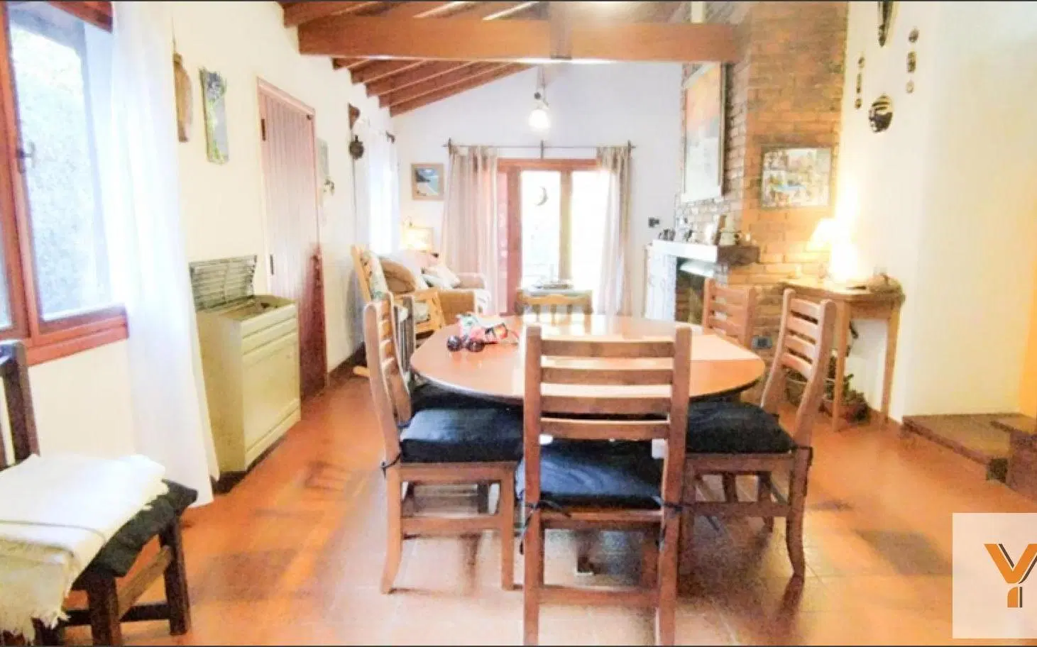 Casa en venta - 3 Dormitorios 2 Baños - Villa Gesell 5