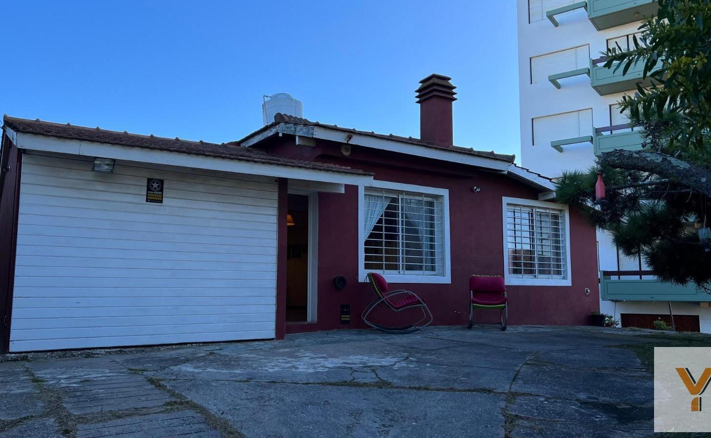 Casa en venta - 2 Dormitorios 2 Baños - Cochera - 751Mts2 - Villa Gesell